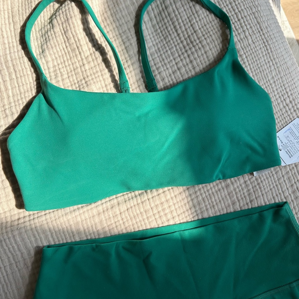 Lululemon Wundertrain strappy racer bra C/D cup